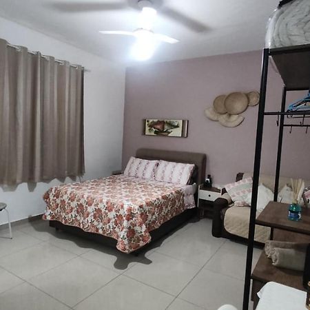 Апартаменты Residencial Kit Da Praia Сантос Экстерьер фото